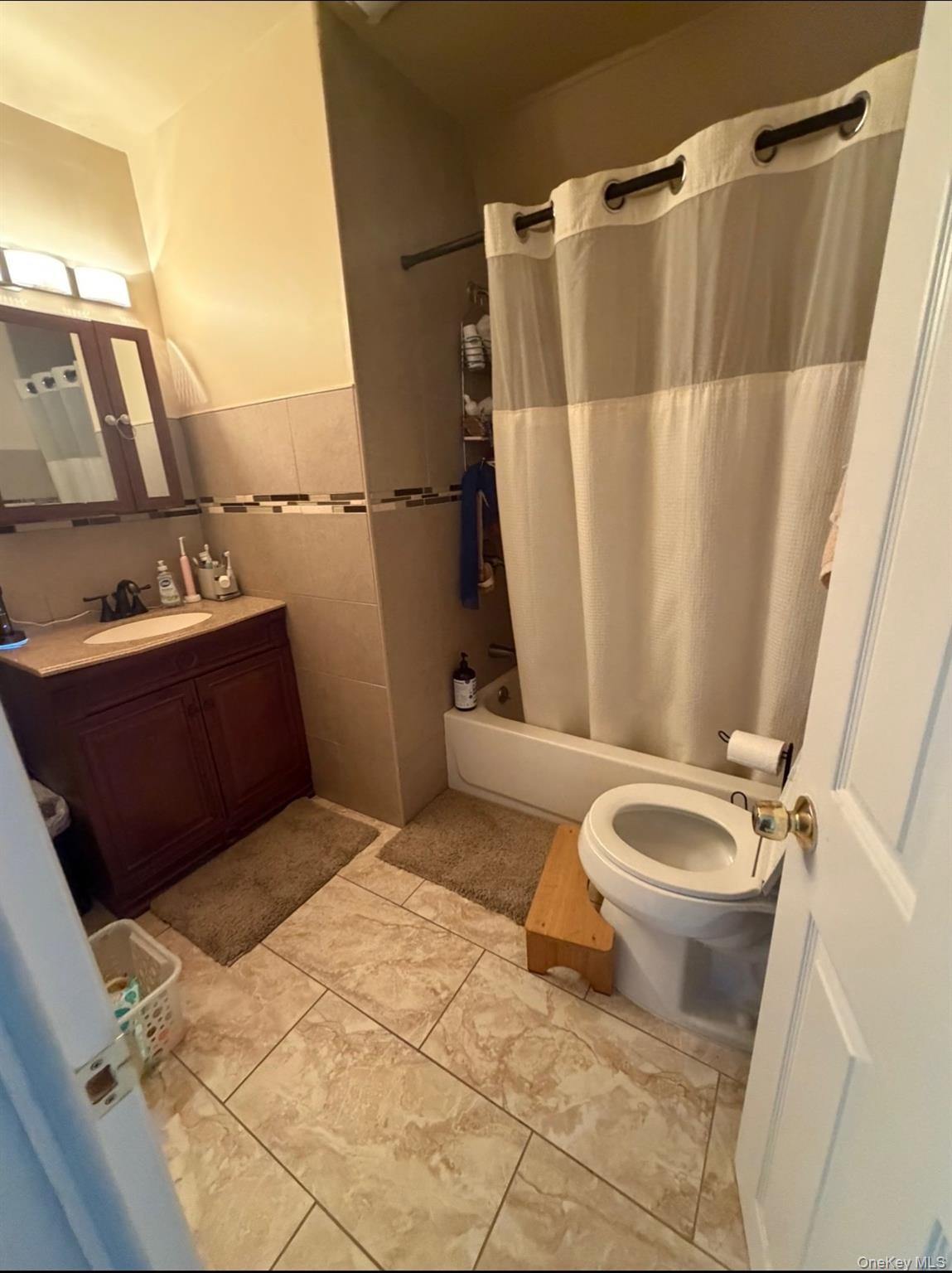 3158 Lincoln Avenue – For Rent photo 4