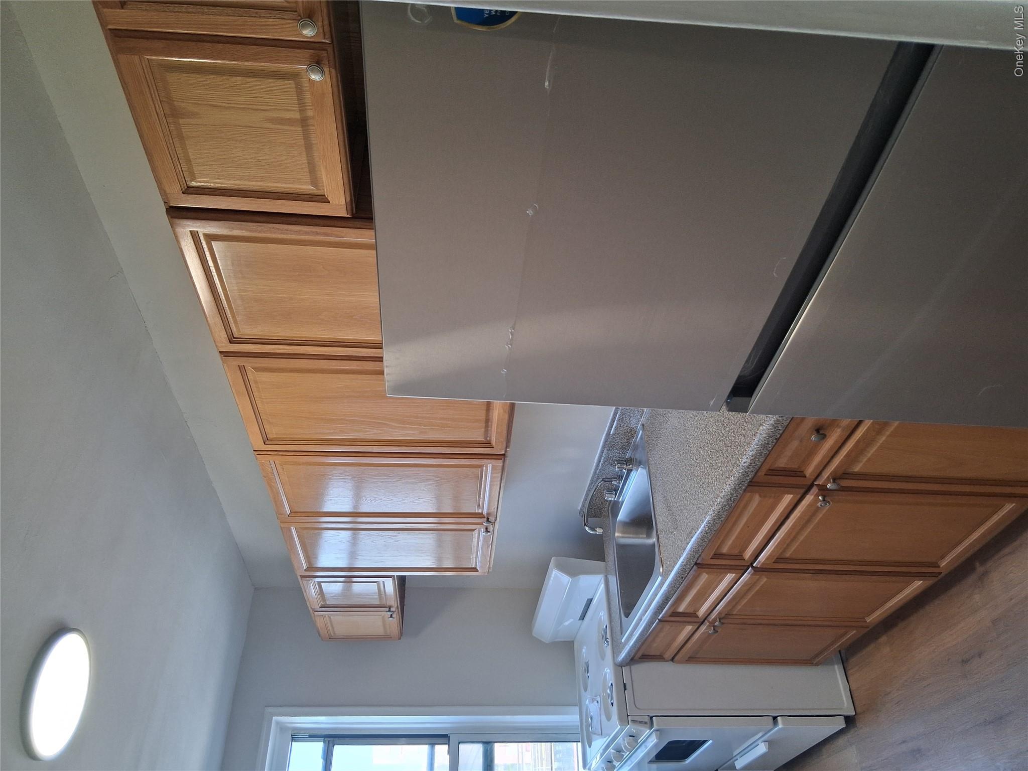 2235 Cruger Avenue, Unit 5F