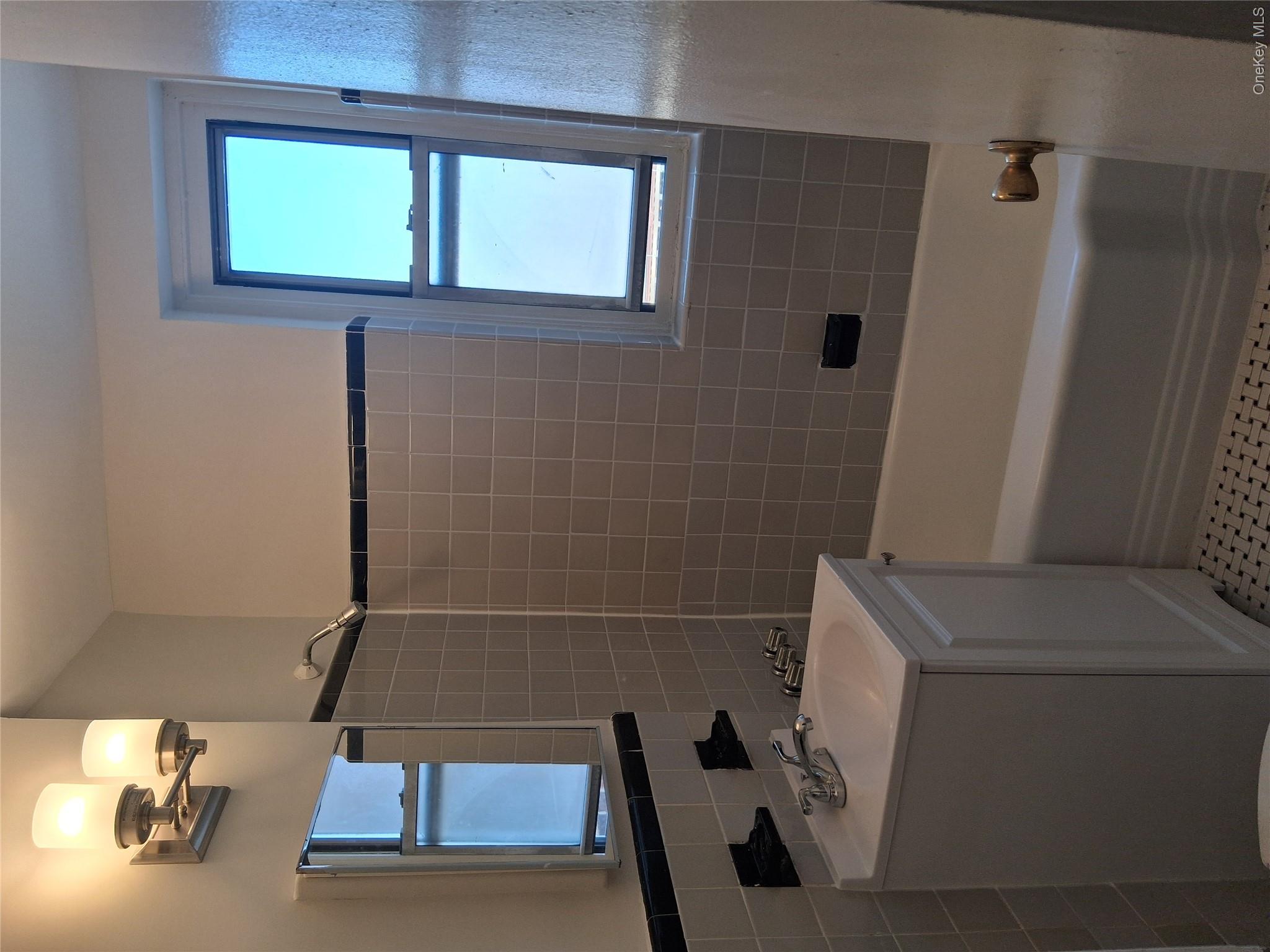 2235 Cruger Avenue, Unit 5F photo 10