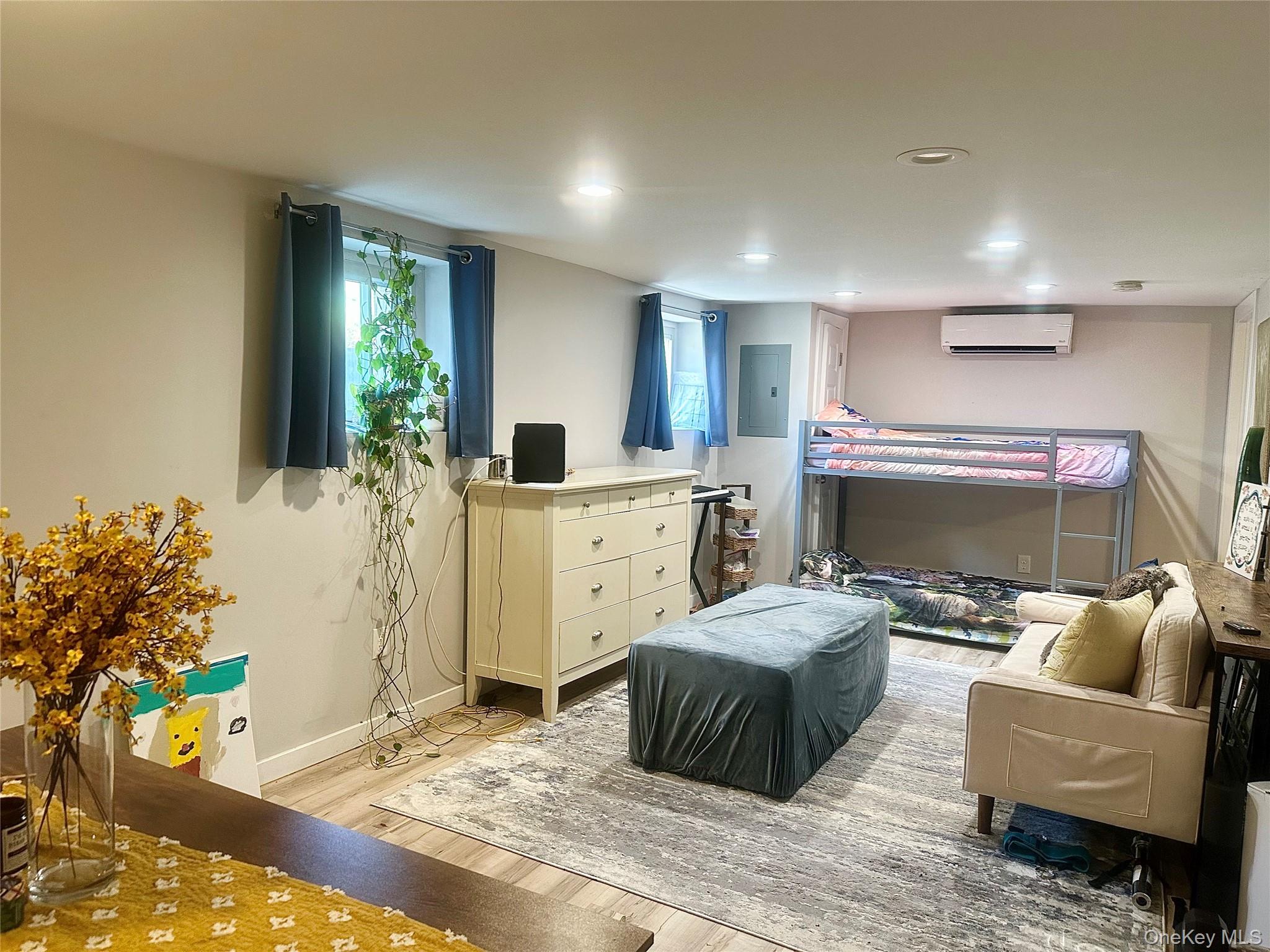372 Verplanck Avenue, Unit 1 photo 7
