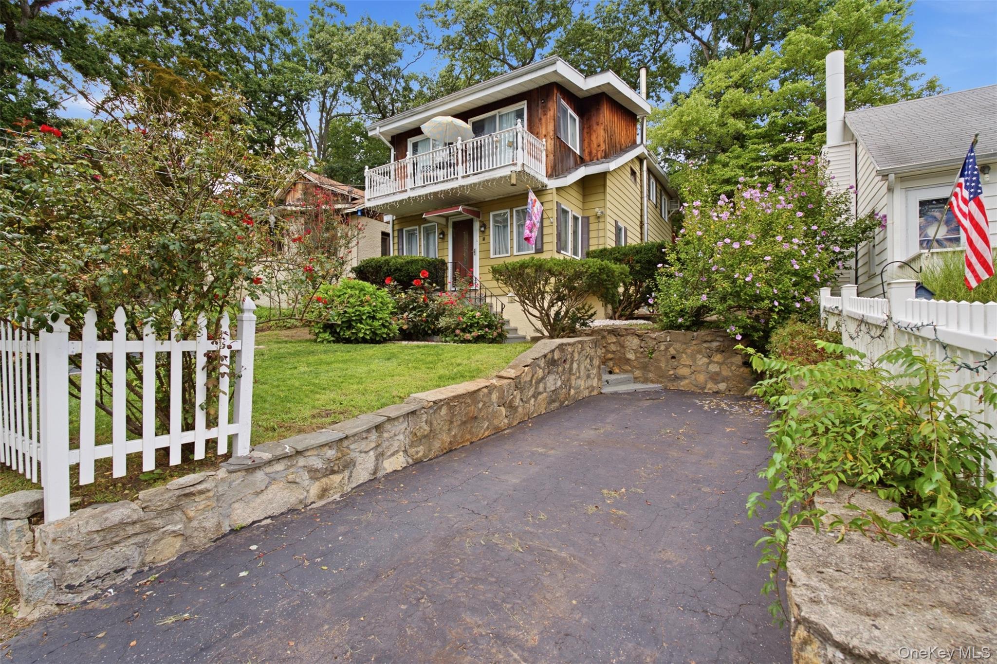 88 Becker Street – For Sale photo 2