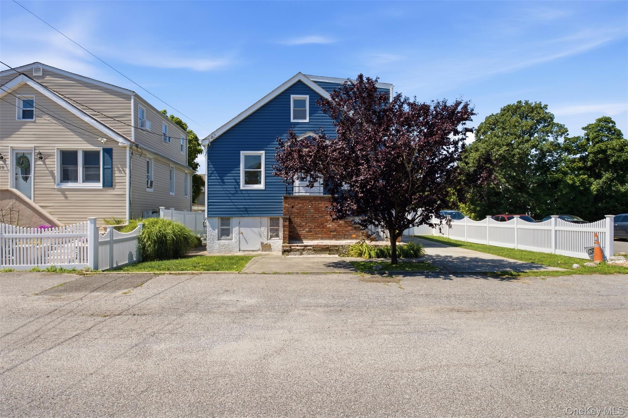 8 5th Street – For Sale photo 4