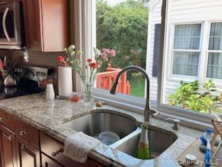 87 11th Avenue – For Sale photo 4