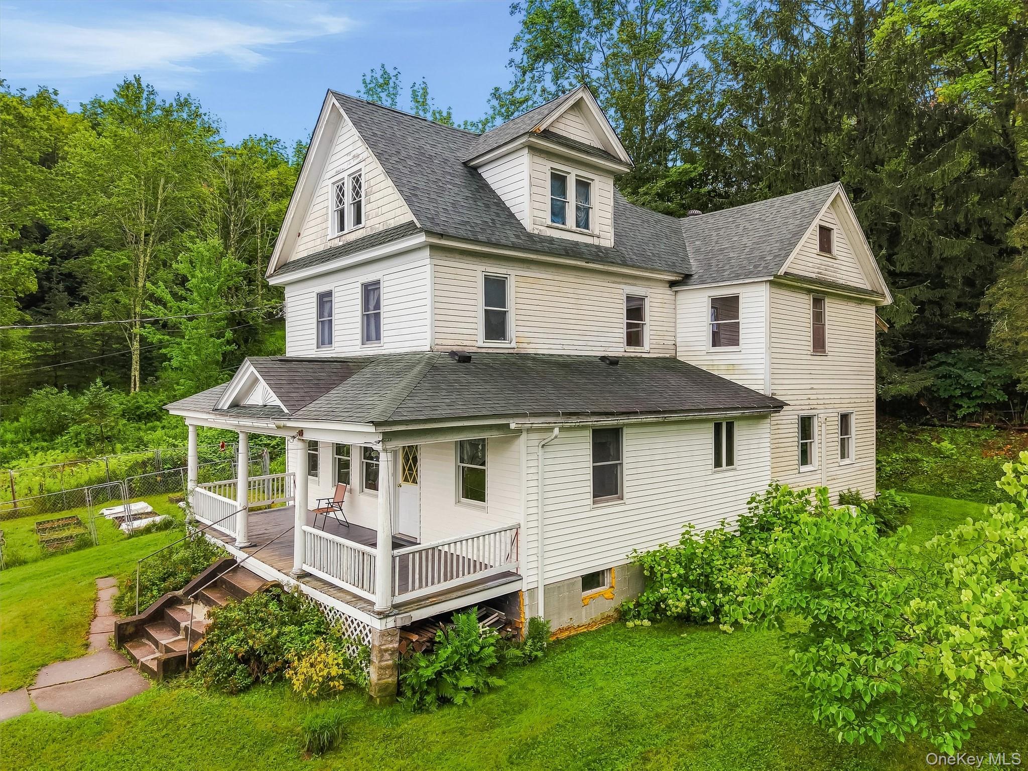 8 Norris Drive – For Sale