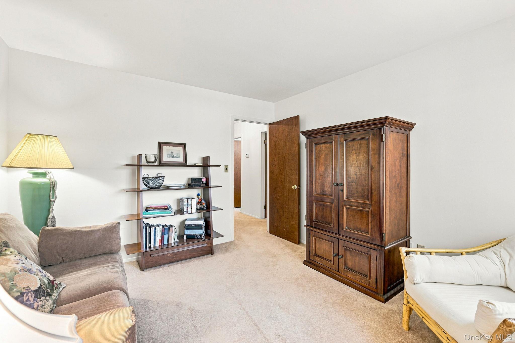 45 Jefferson Oval, Unit H photo 17