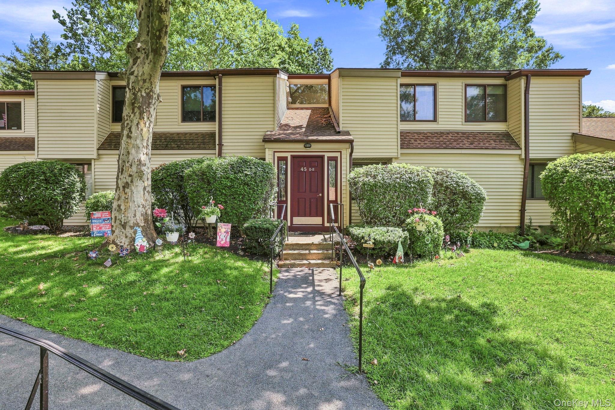 45 Jefferson Oval, Unit H