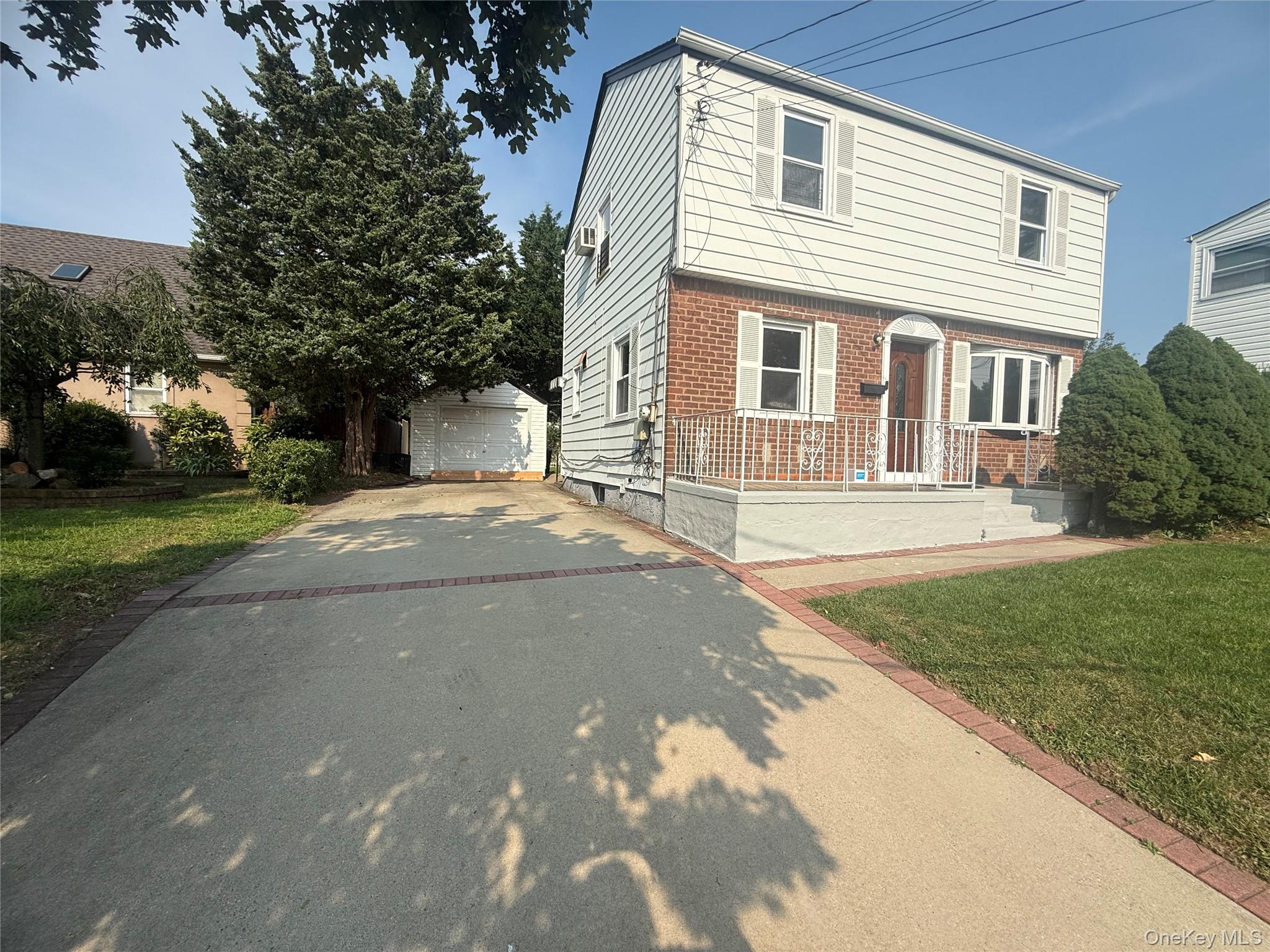 410 Herricks Road – For Rent