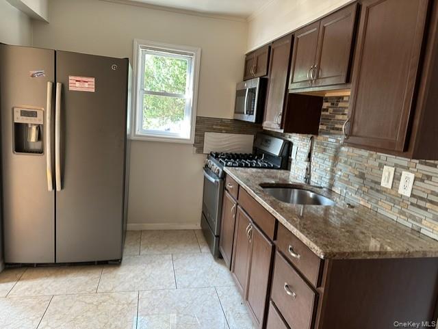 410 Herricks Road – For Rent photo 10