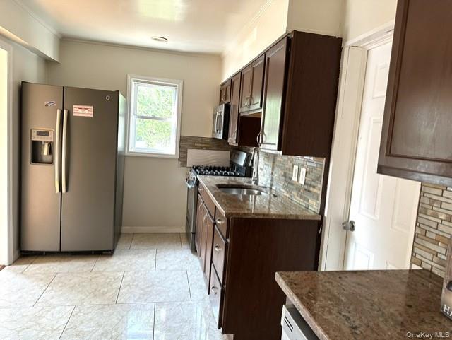 410 Herricks Road – For Rent photo 7