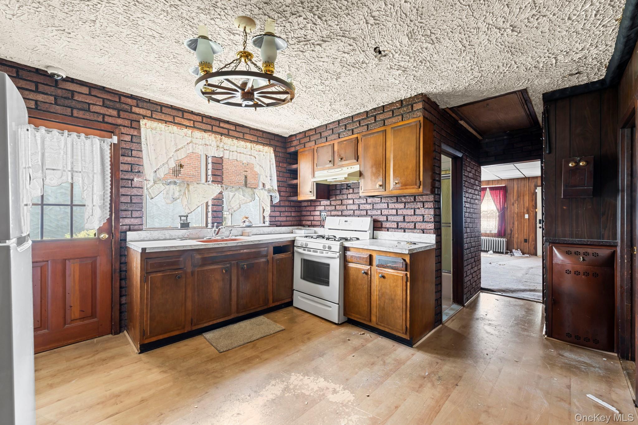 240 Buttrick Avenue – For Sale photo 3