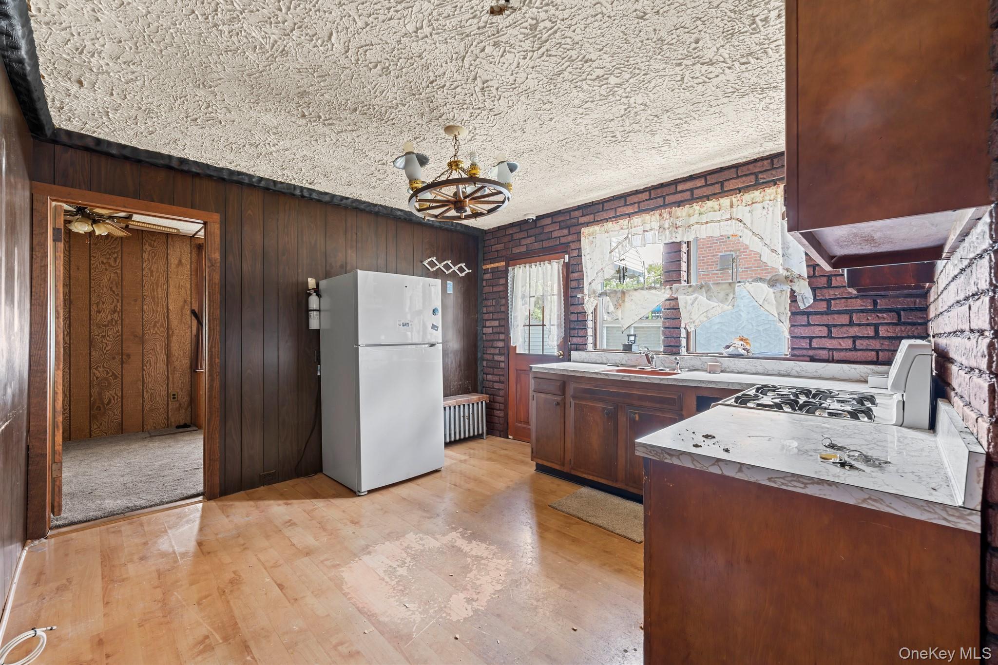 240 Buttrick Avenue – For Sale photo 4