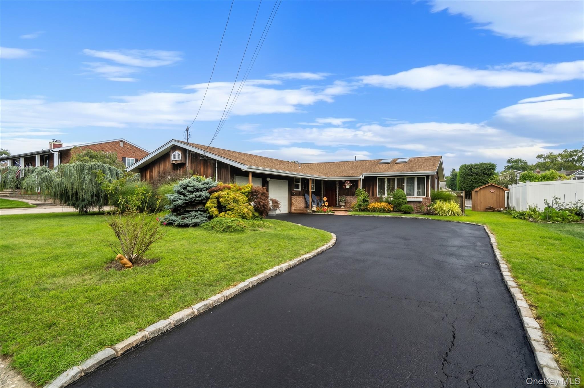 35 Fleets Point Drive – For Sale