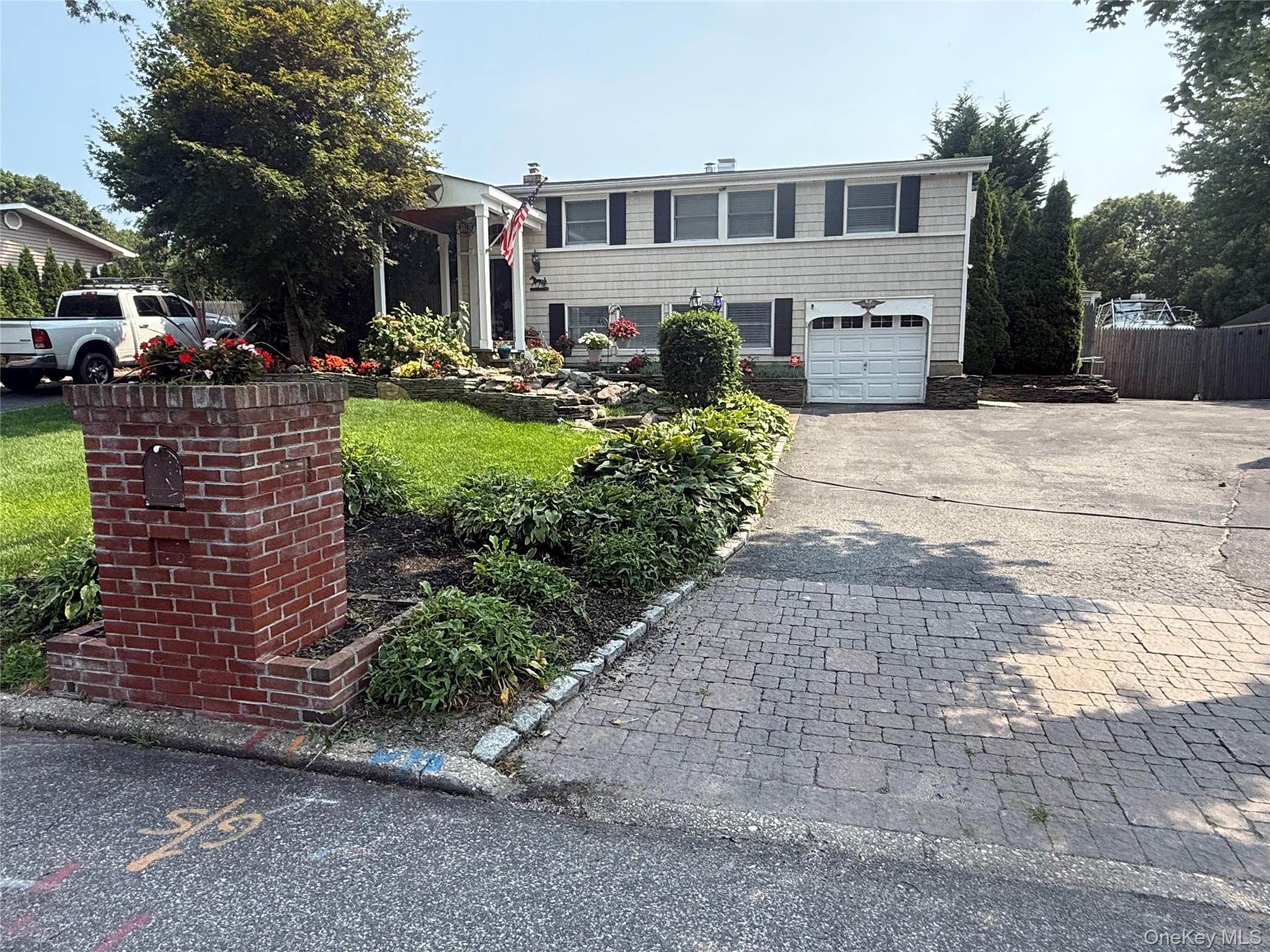 14 Fairway Drive – For Sale photo 2