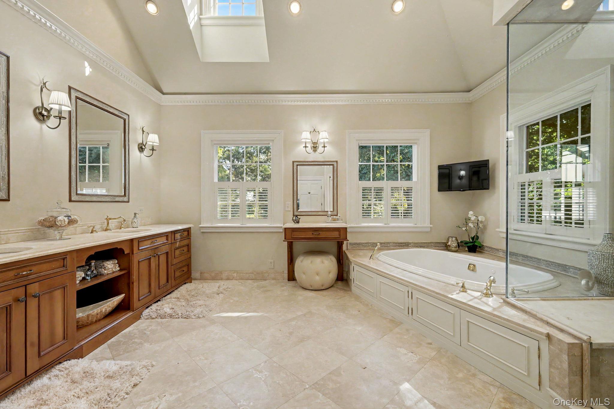 9 Trails End – For Sale photo 27