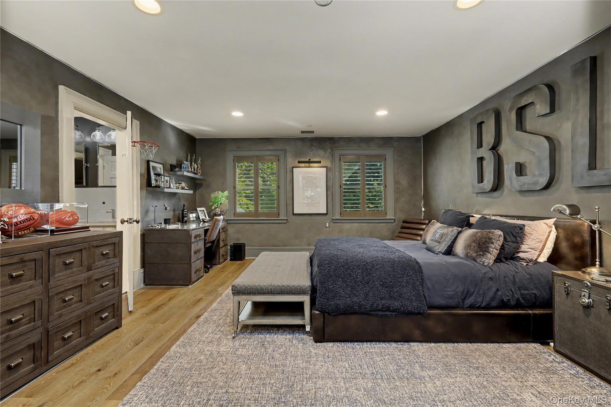 9 Trails End – For Sale photo 30