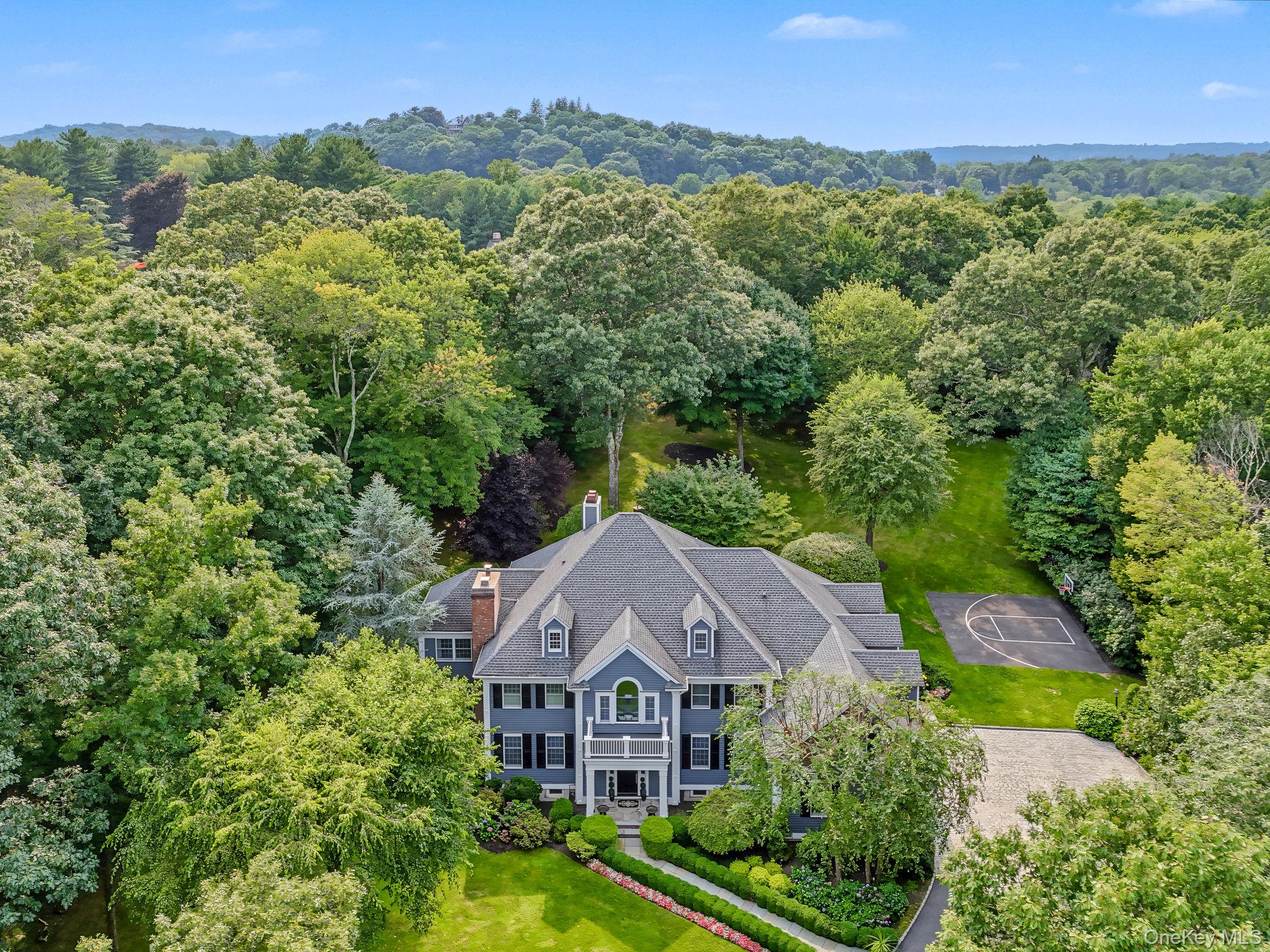 9 Trails End – For Sale photo 2