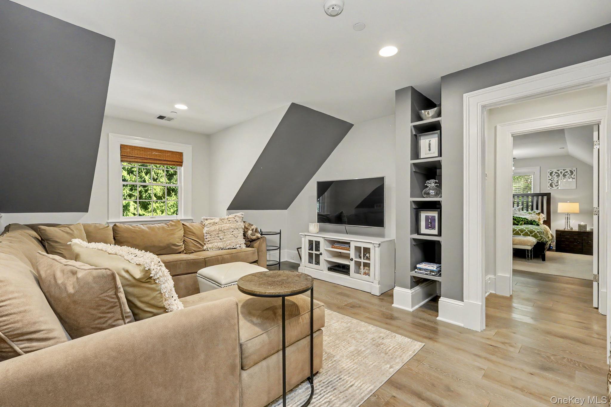 9 Trails End – For Sale photo 34
