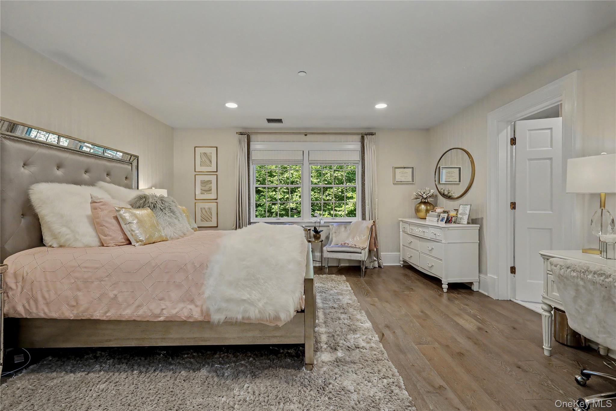 9 Trails End – For Sale photo 28