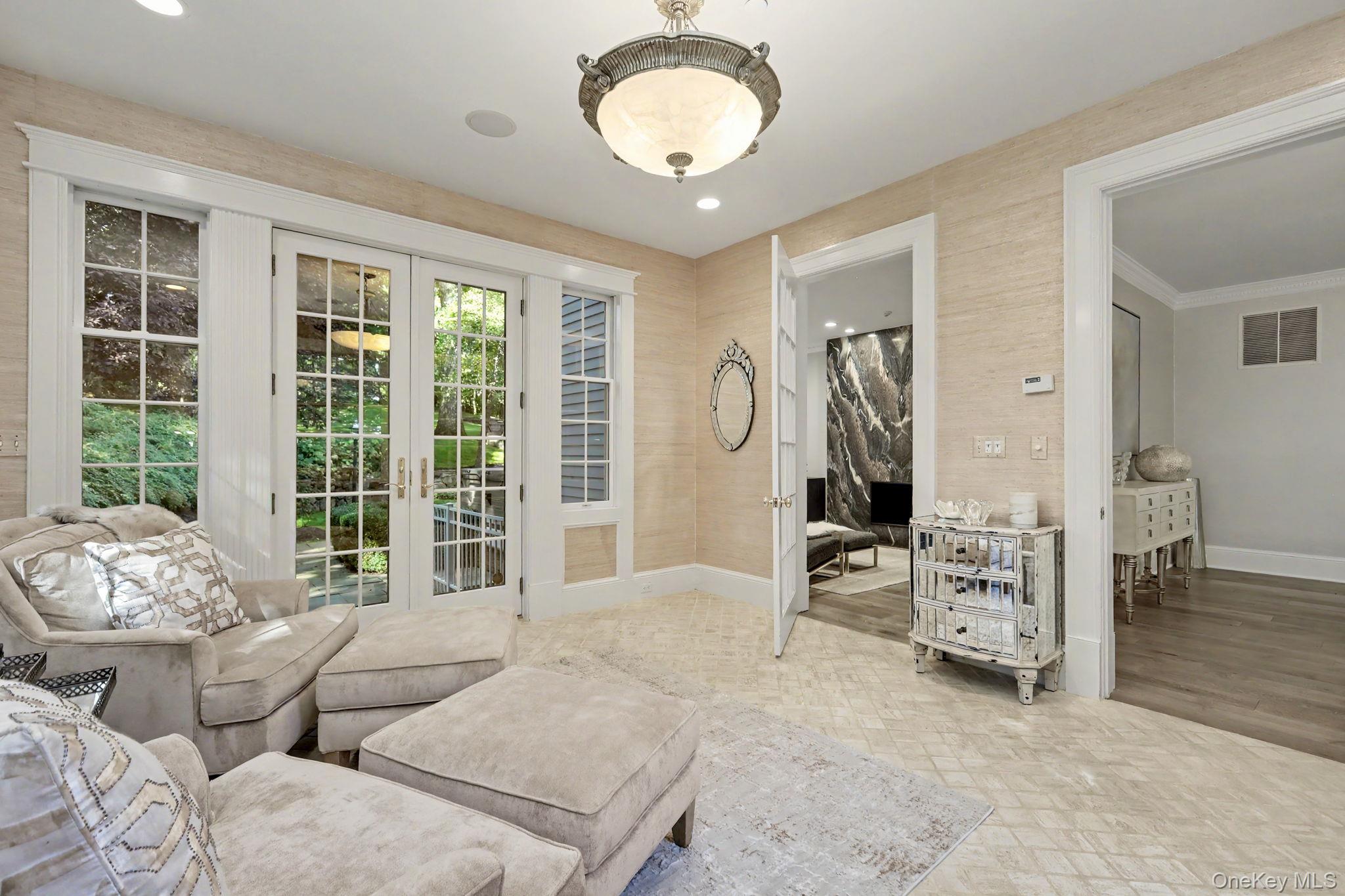 9 Trails End – For Sale photo 18