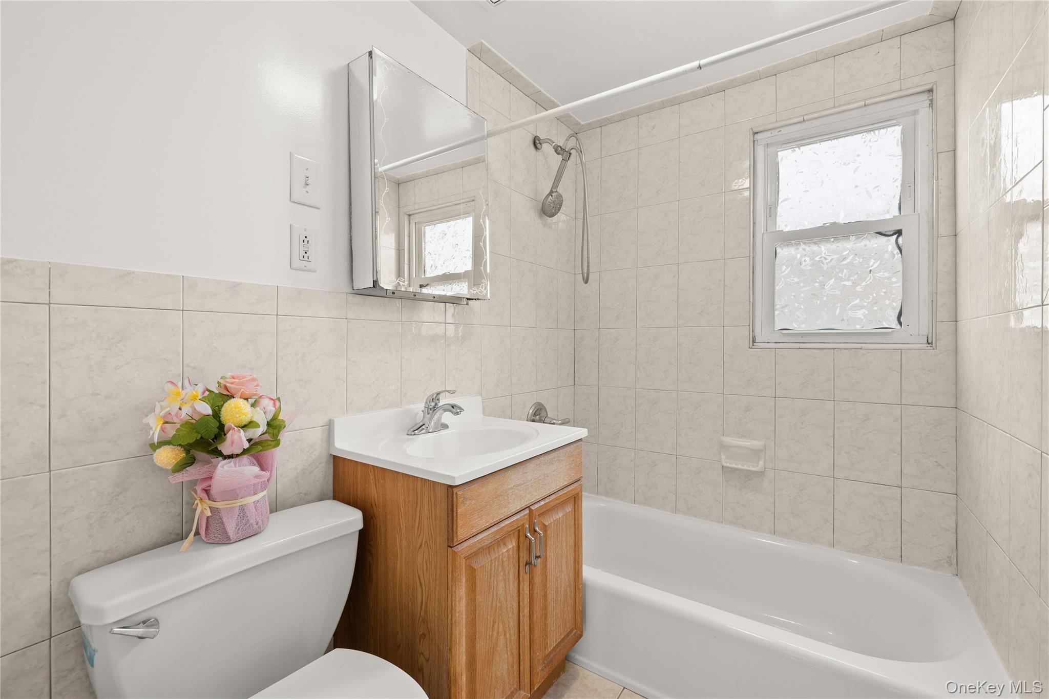 175 Centre Avenue – For Rent photo 10
