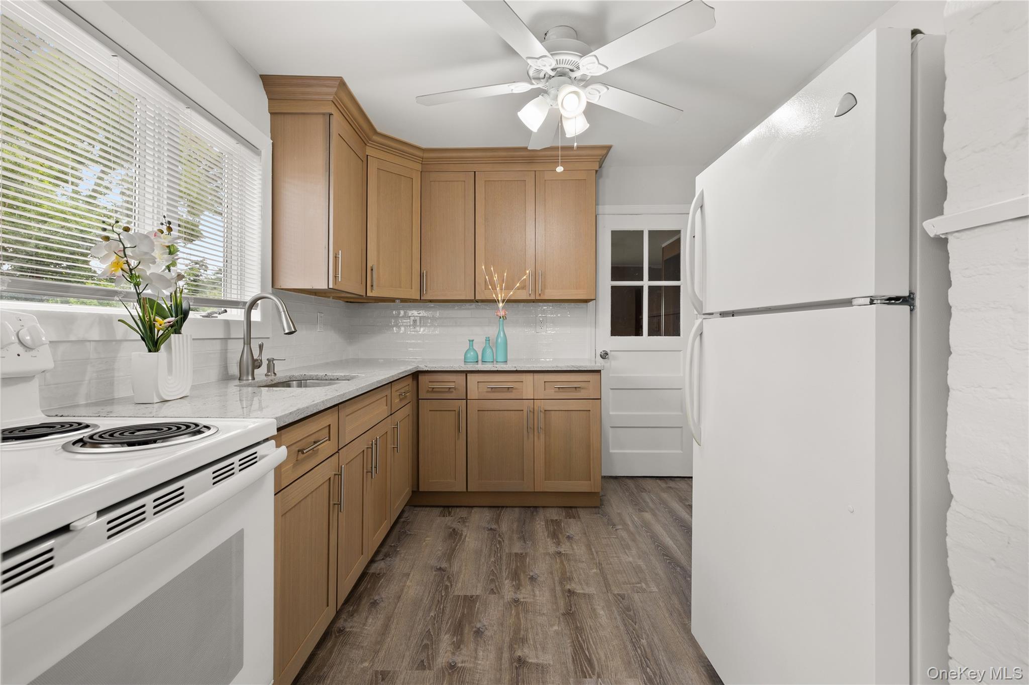 175 Centre Avenue – For Rent photo 6