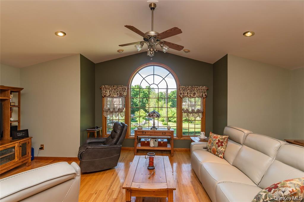 31 Bendlin Lane – For Sale photo 12
