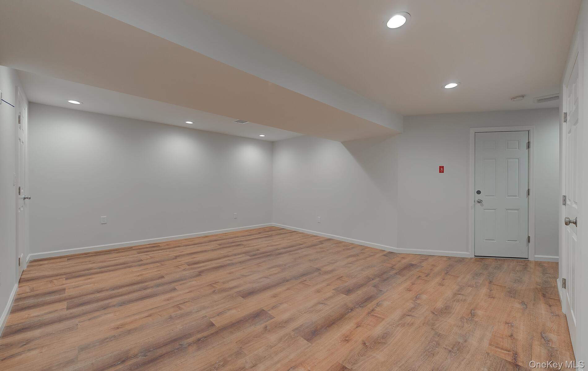 15 Bayview Avenue – For Rent photo 22