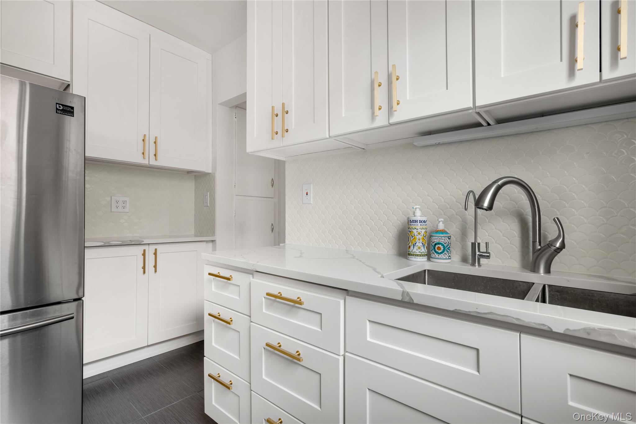 102-55 67th Drive, Unit 6F photo 3