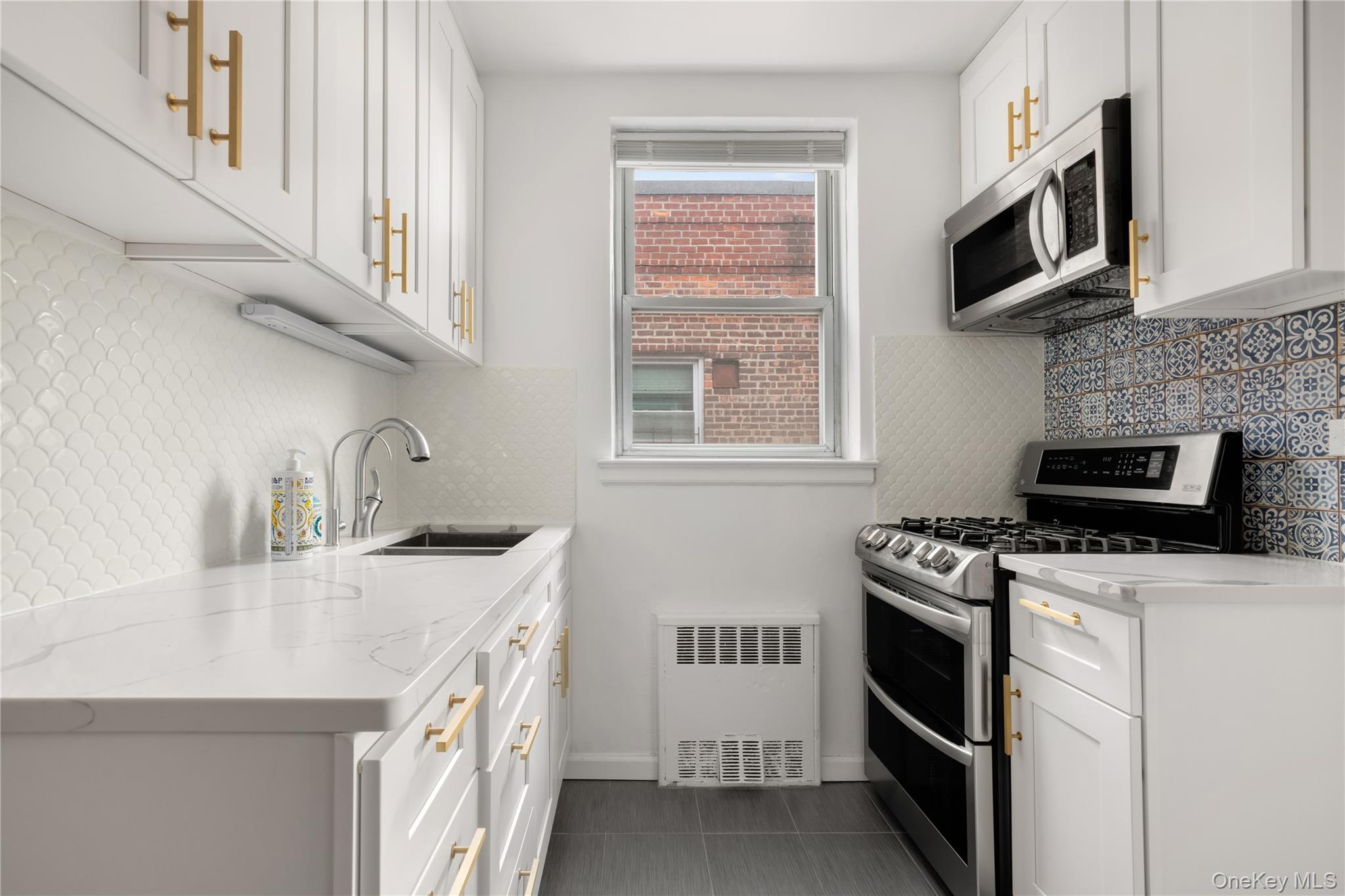 102-55 67th Drive, Unit 6F photo 2