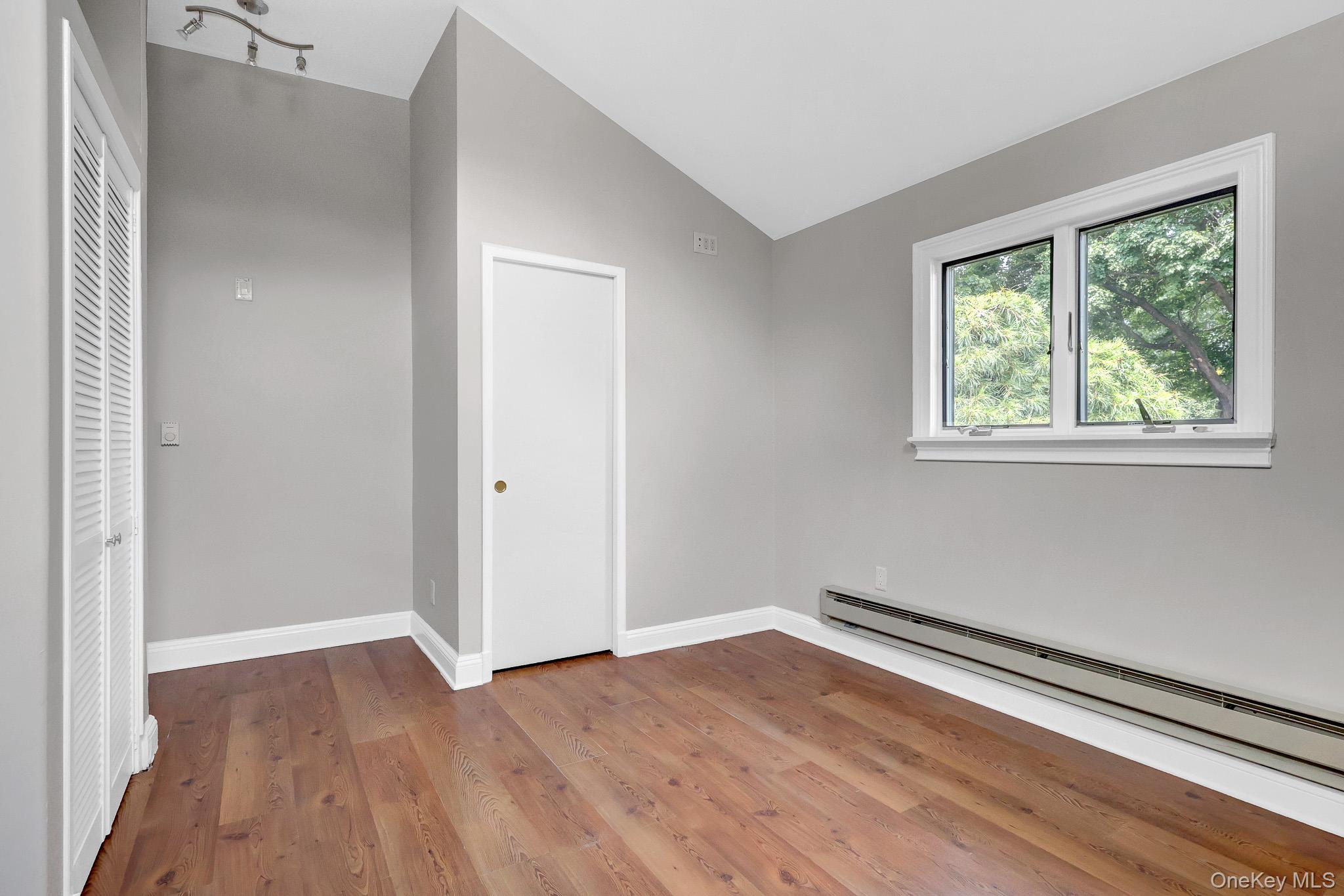 466 W 4th Street – For Sale photo 22