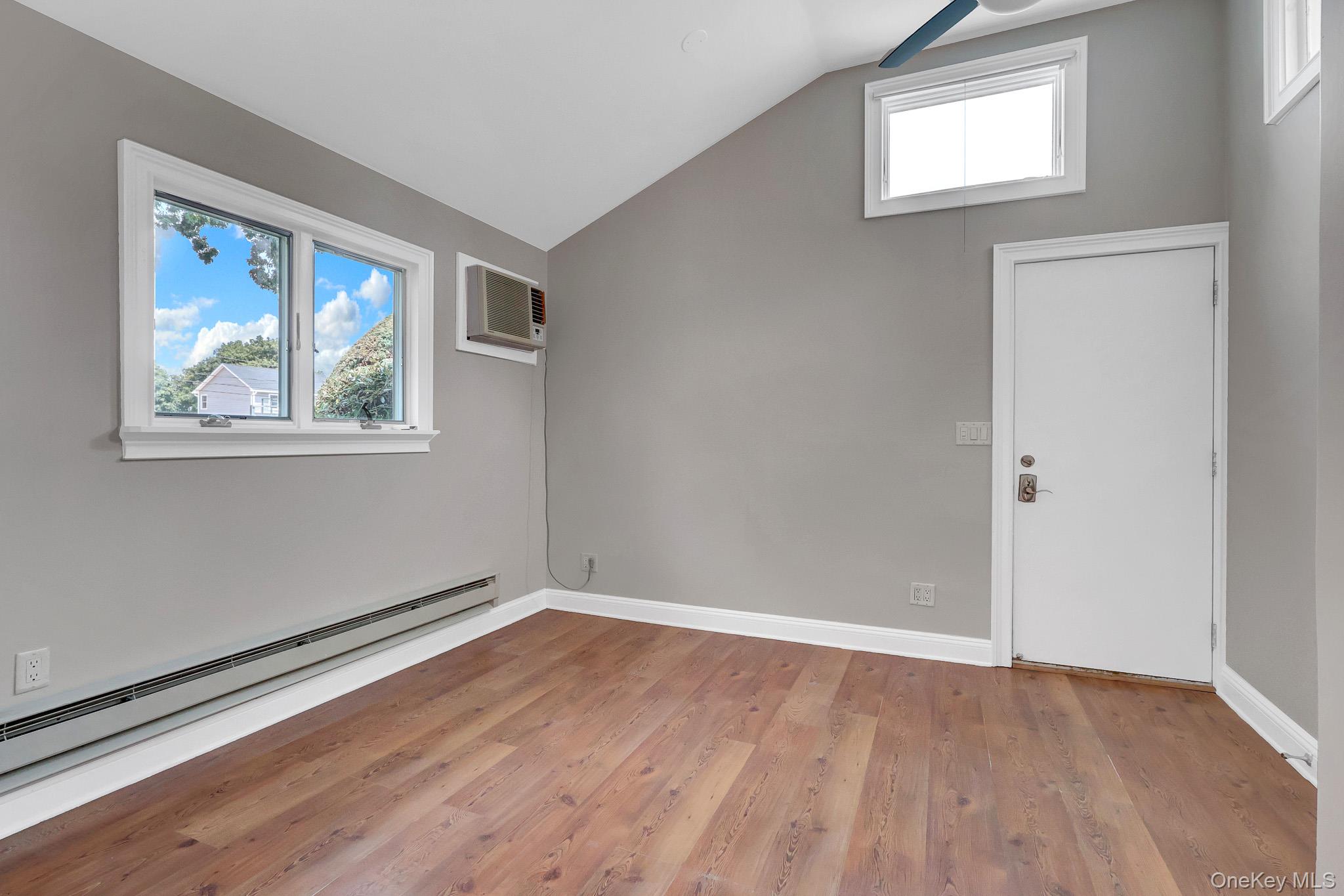 466 W 4th Street – For Sale photo 23