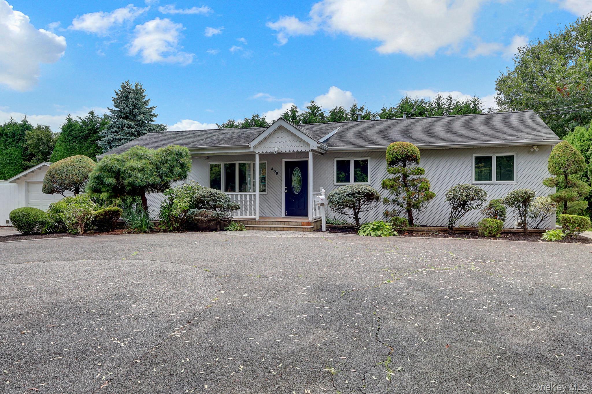 466 W 4th Street – For Sale photo 3