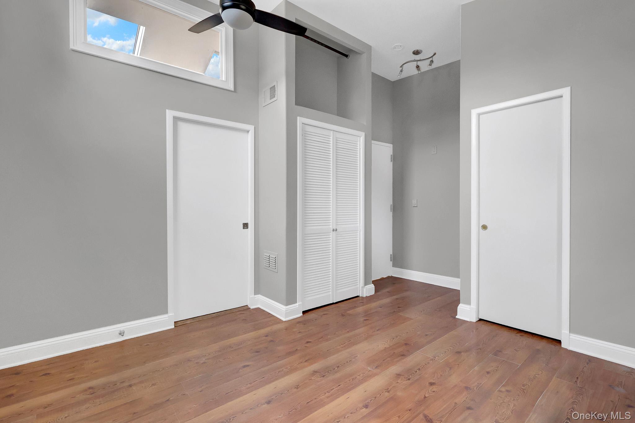 466 W 4th Street – For Sale photo 20