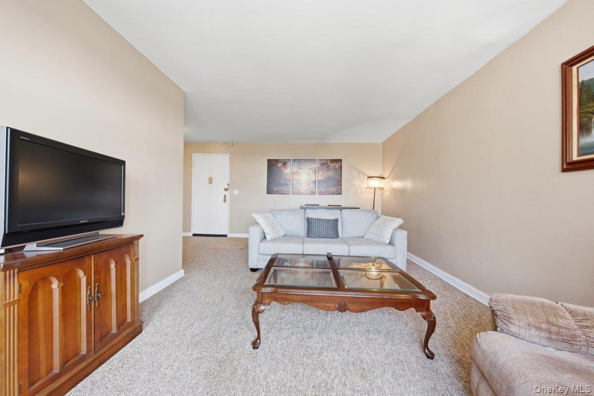 3 Sadore Lane, Unit 7P photo 12