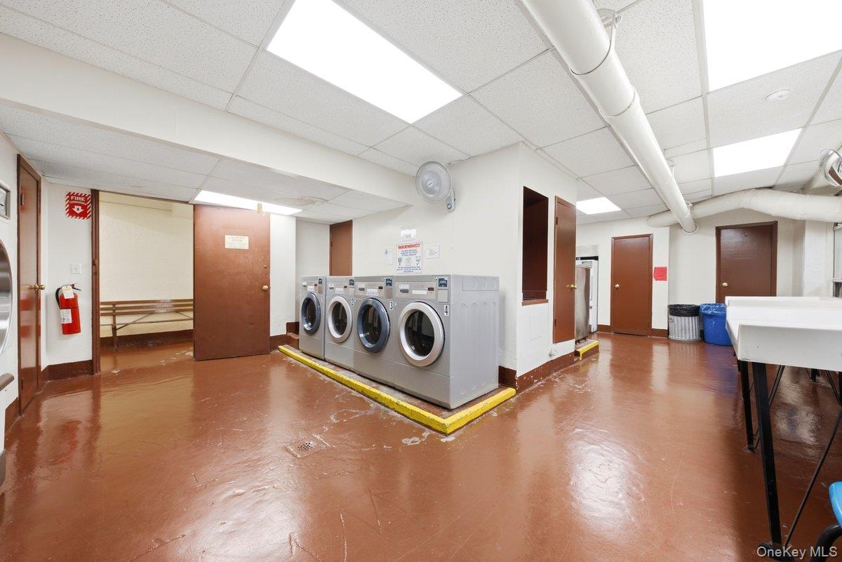 3 Sadore Lane, Unit 7P photo 29