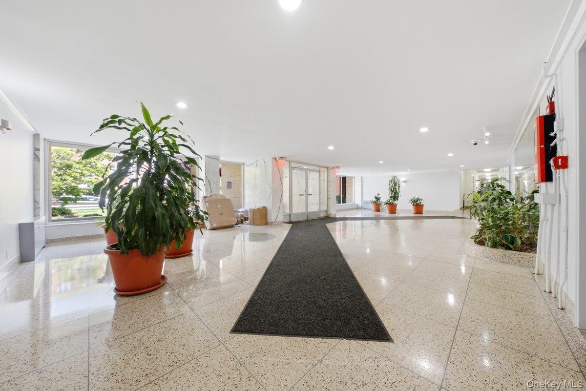 3 Sadore Lane, Unit 7P photo 21