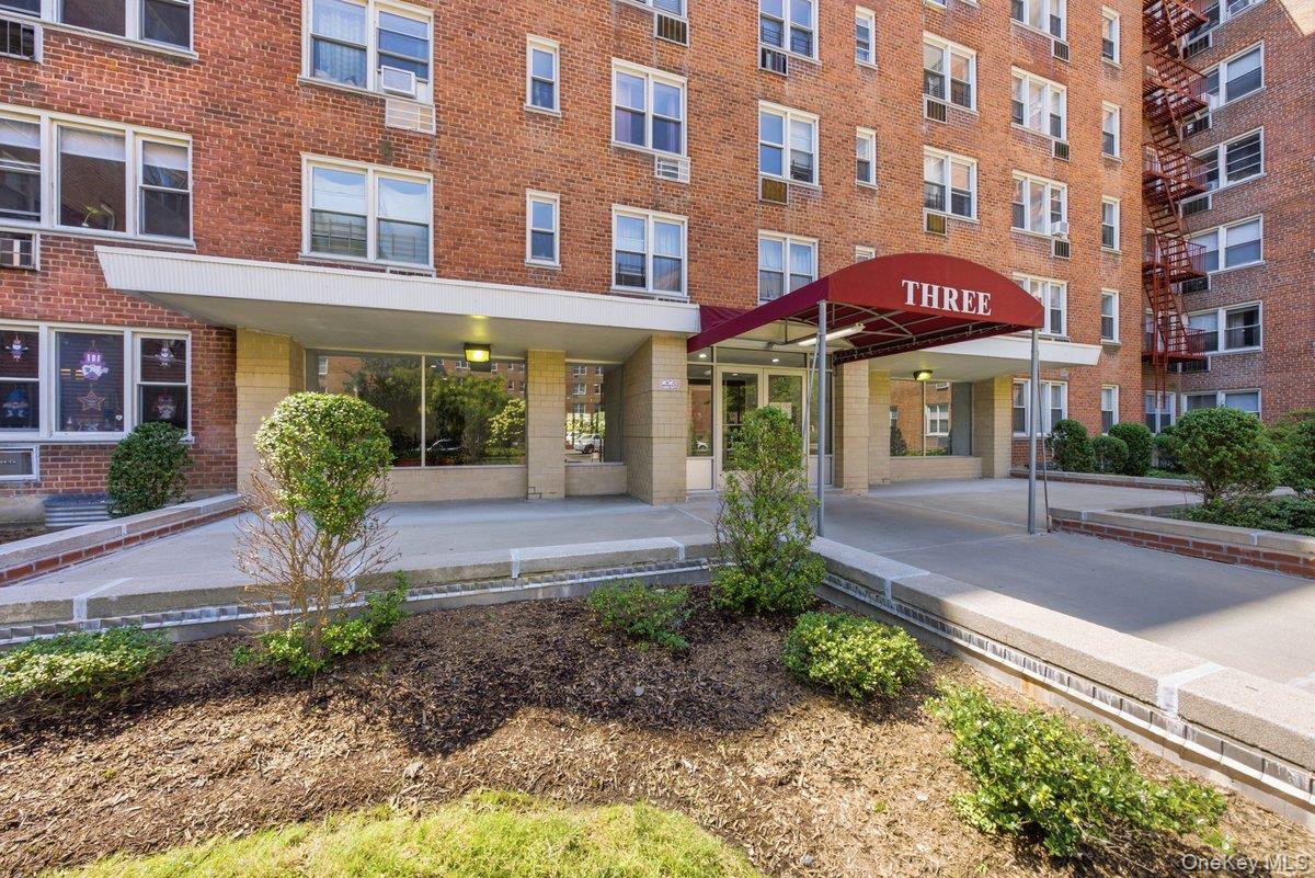 3 Sadore Lane, Unit 7P photo 26