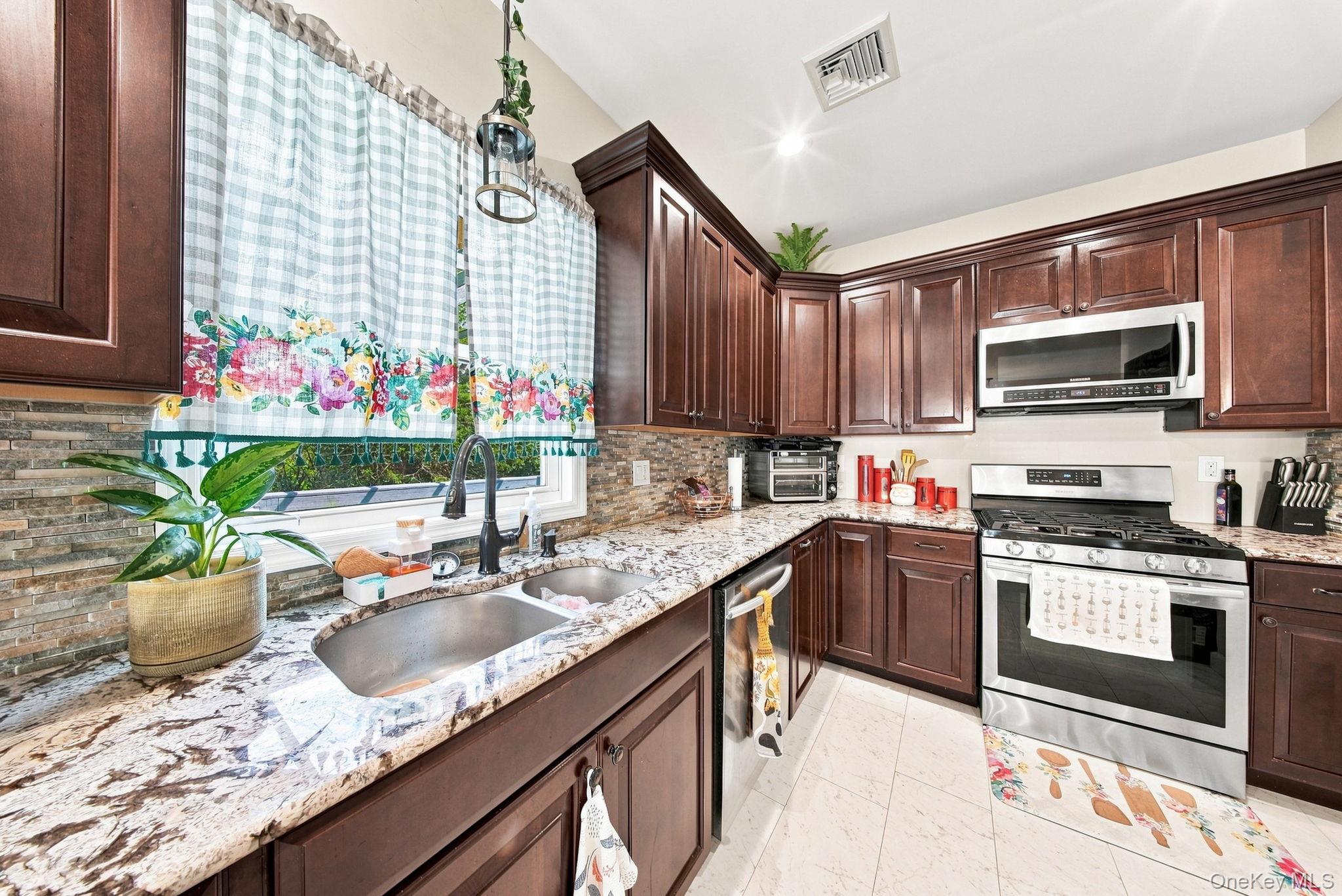 30 High Street – For Sale photo 15