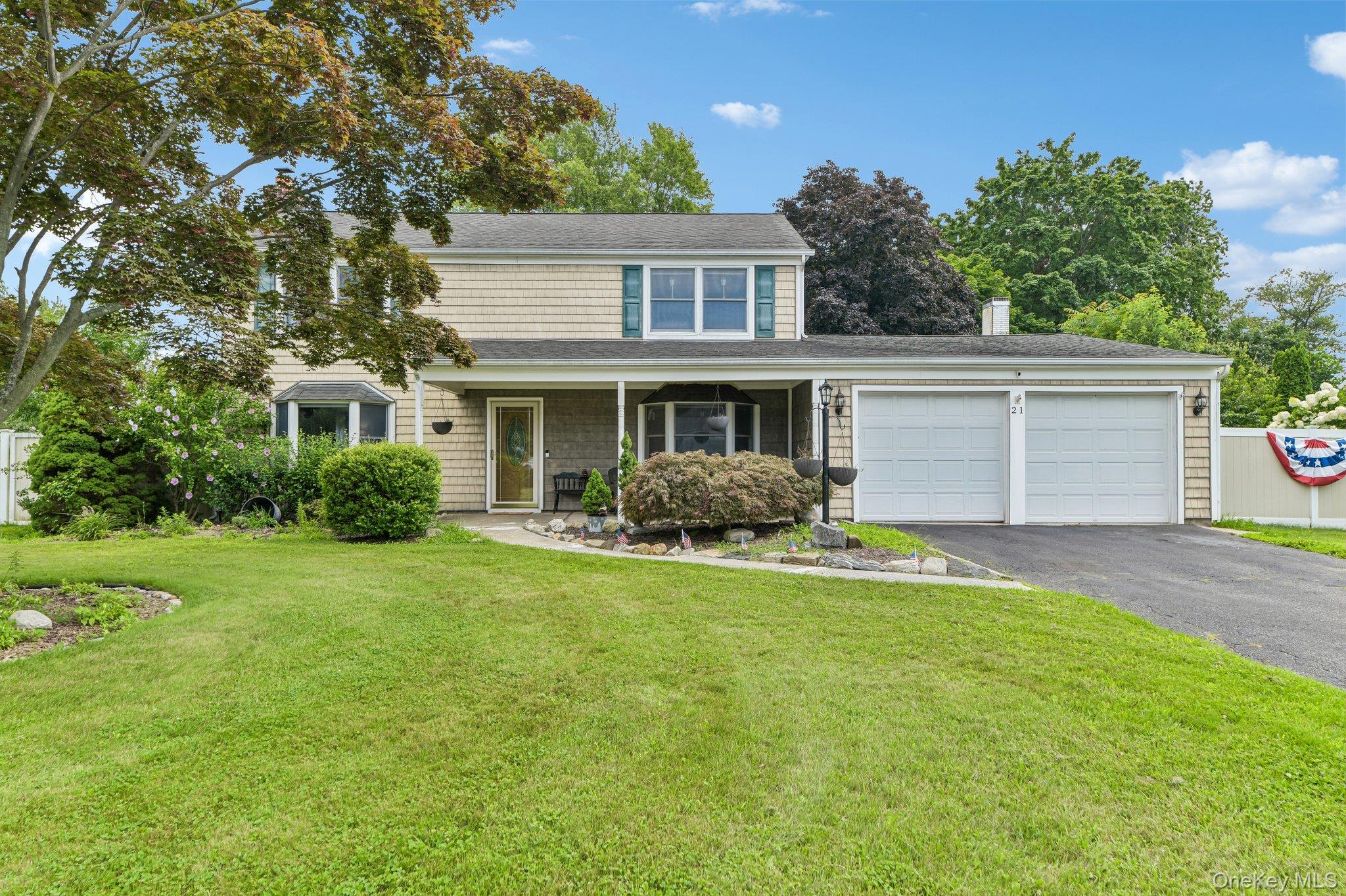 21 Manchester Lane – For Sale