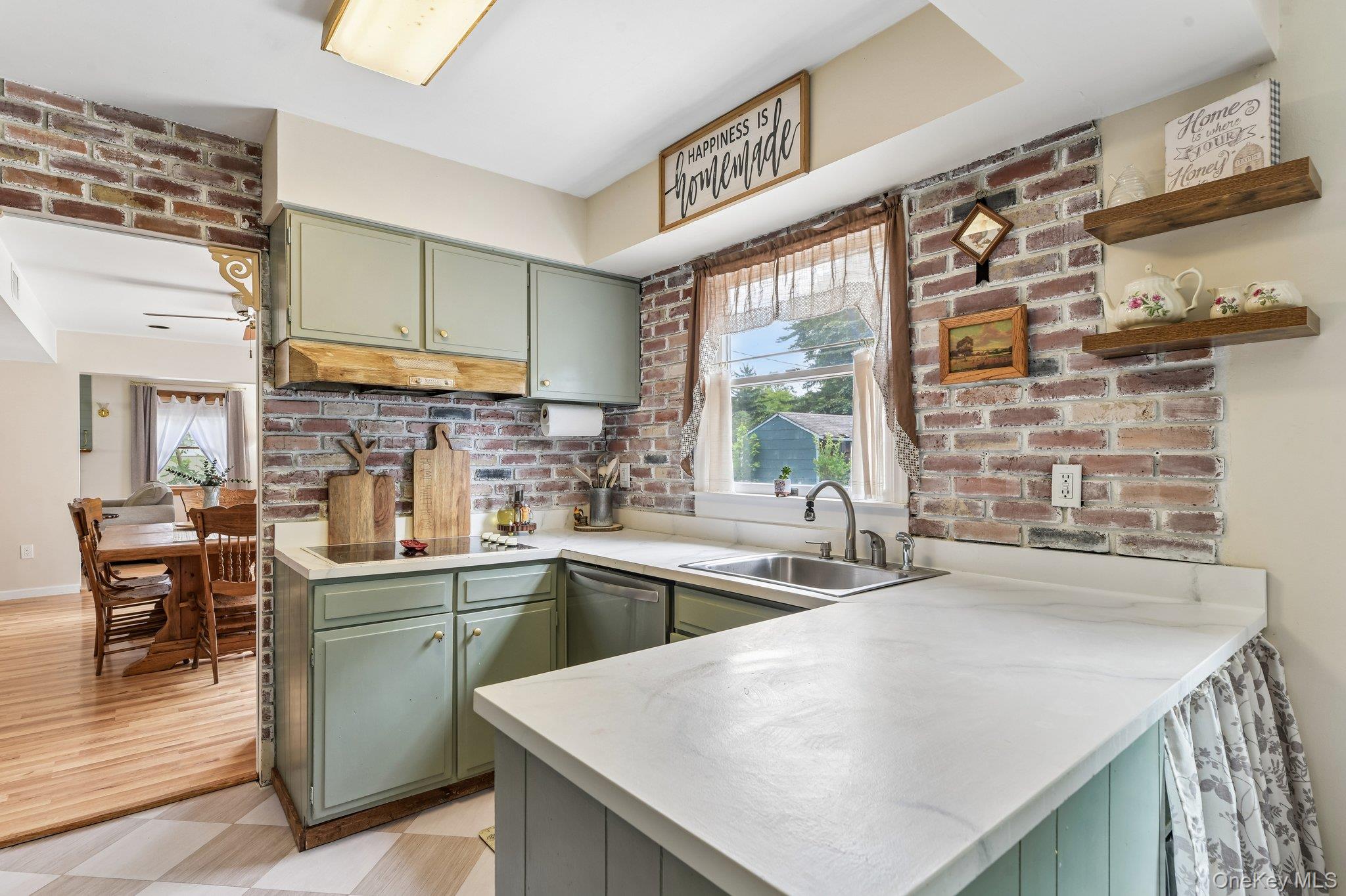 21 Manchester Lane – For Sale photo 11