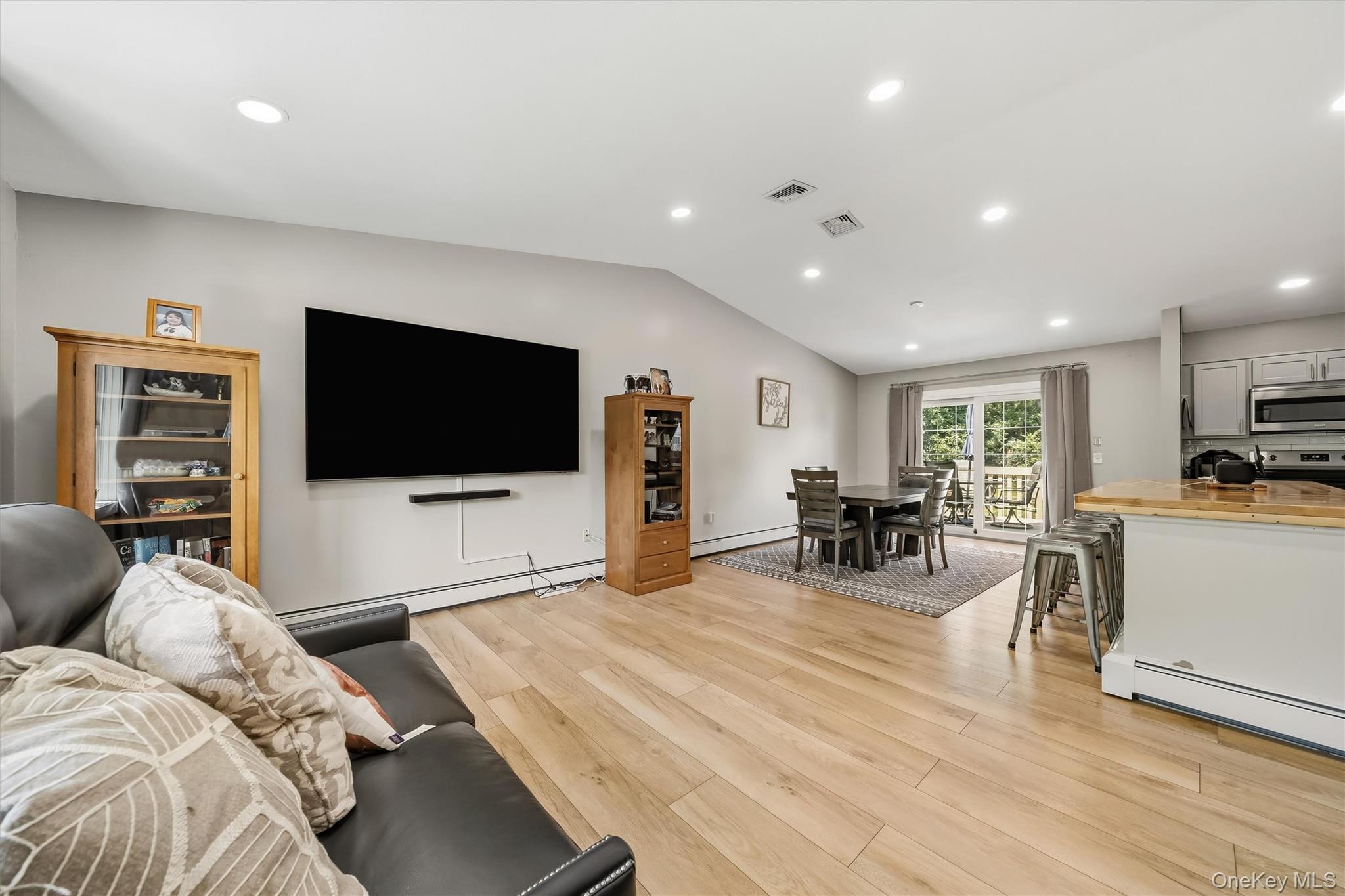 80 Decker Drive – For Sale photo 8