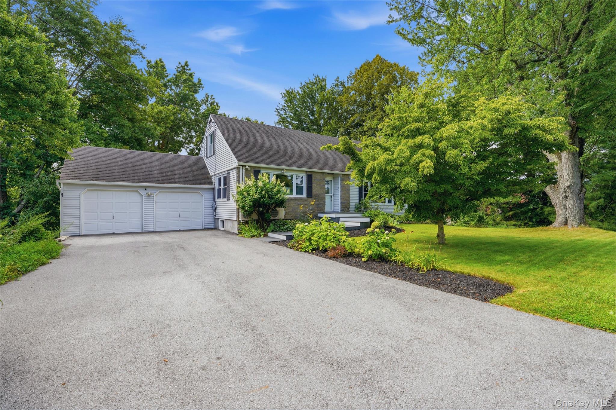 16 Gabriety Road – For Sale photo 2