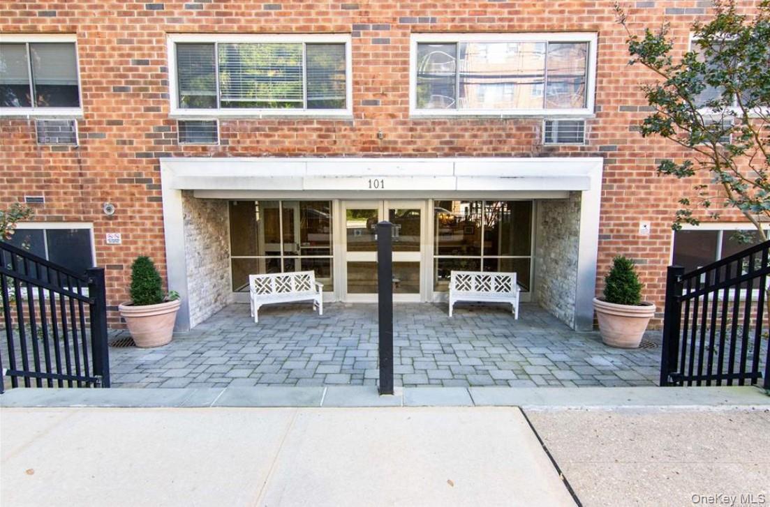 101 Clinton Avenue #1L