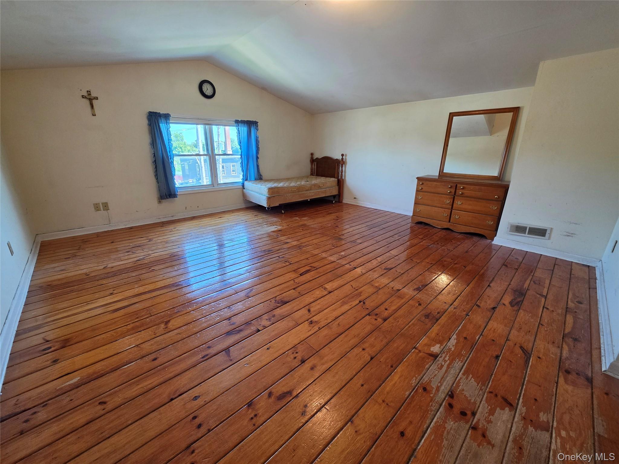 83 Green Street – For Sale photo 28