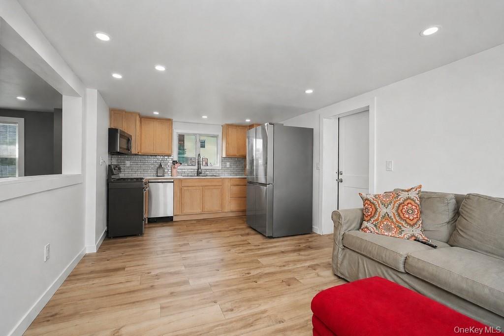 139 8th Street – For Sale photo 8