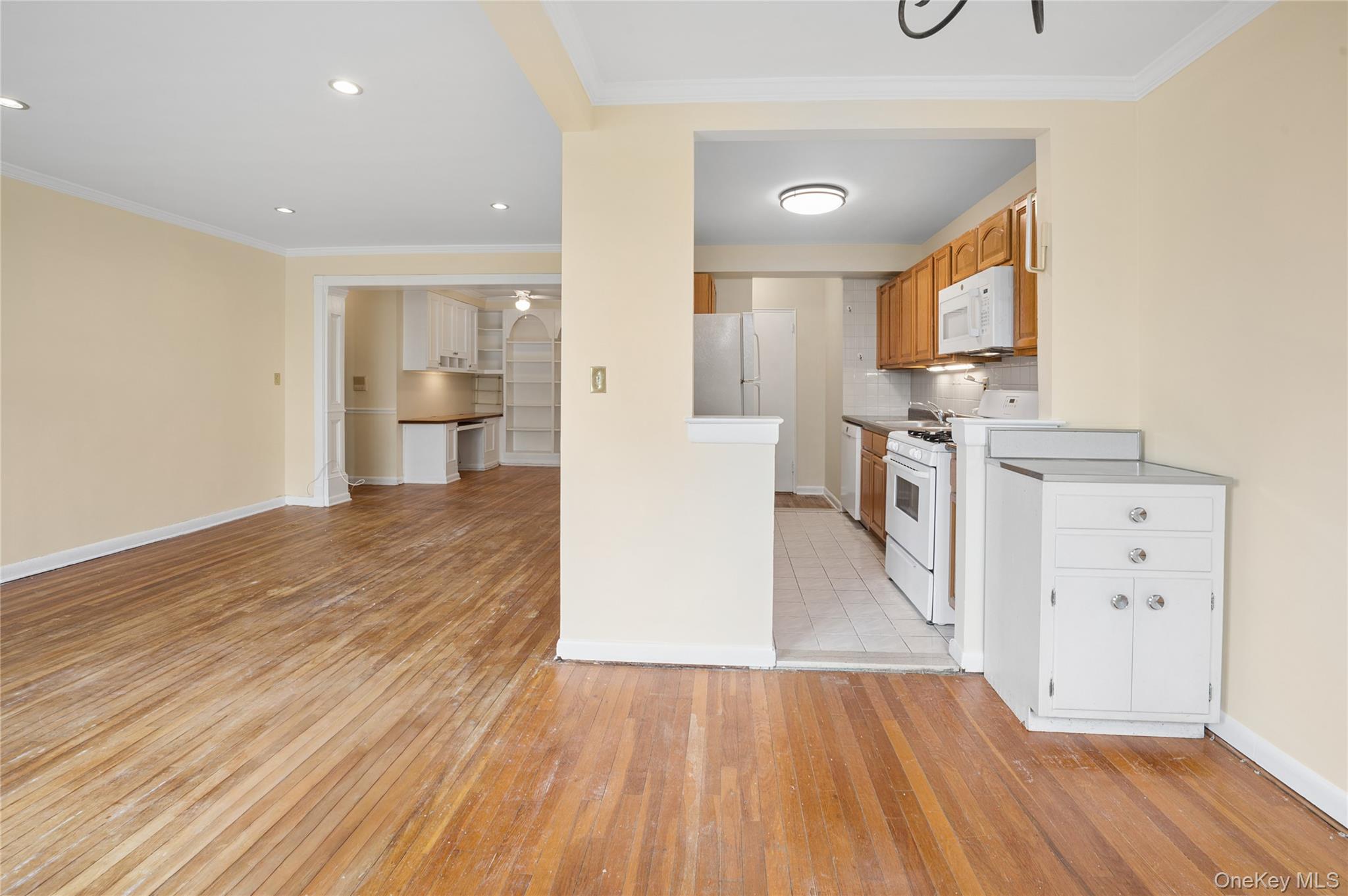 3 Sadore Lane, Unit 7T photo 11