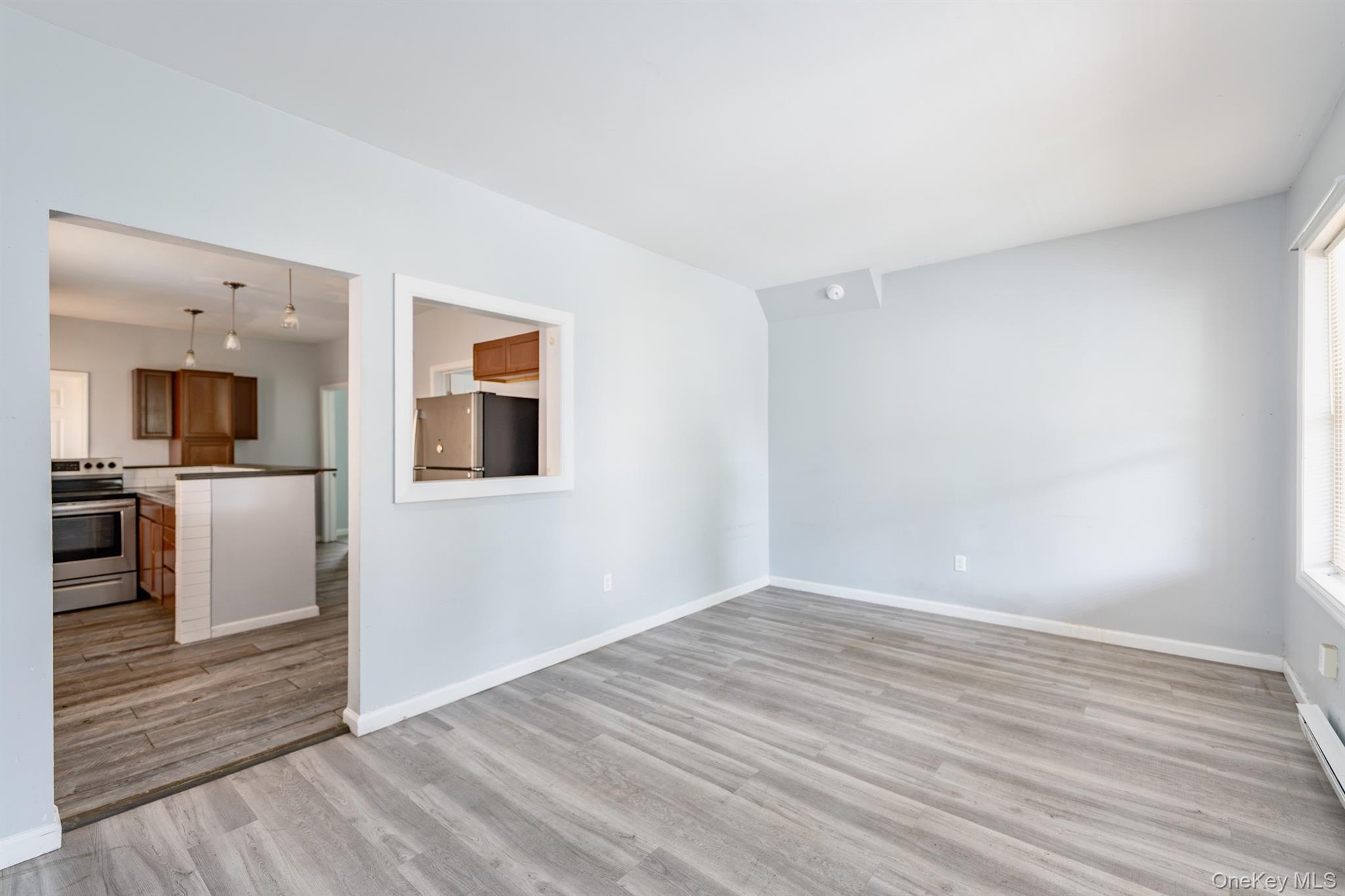 102 Henry Street – For Sale photo 3