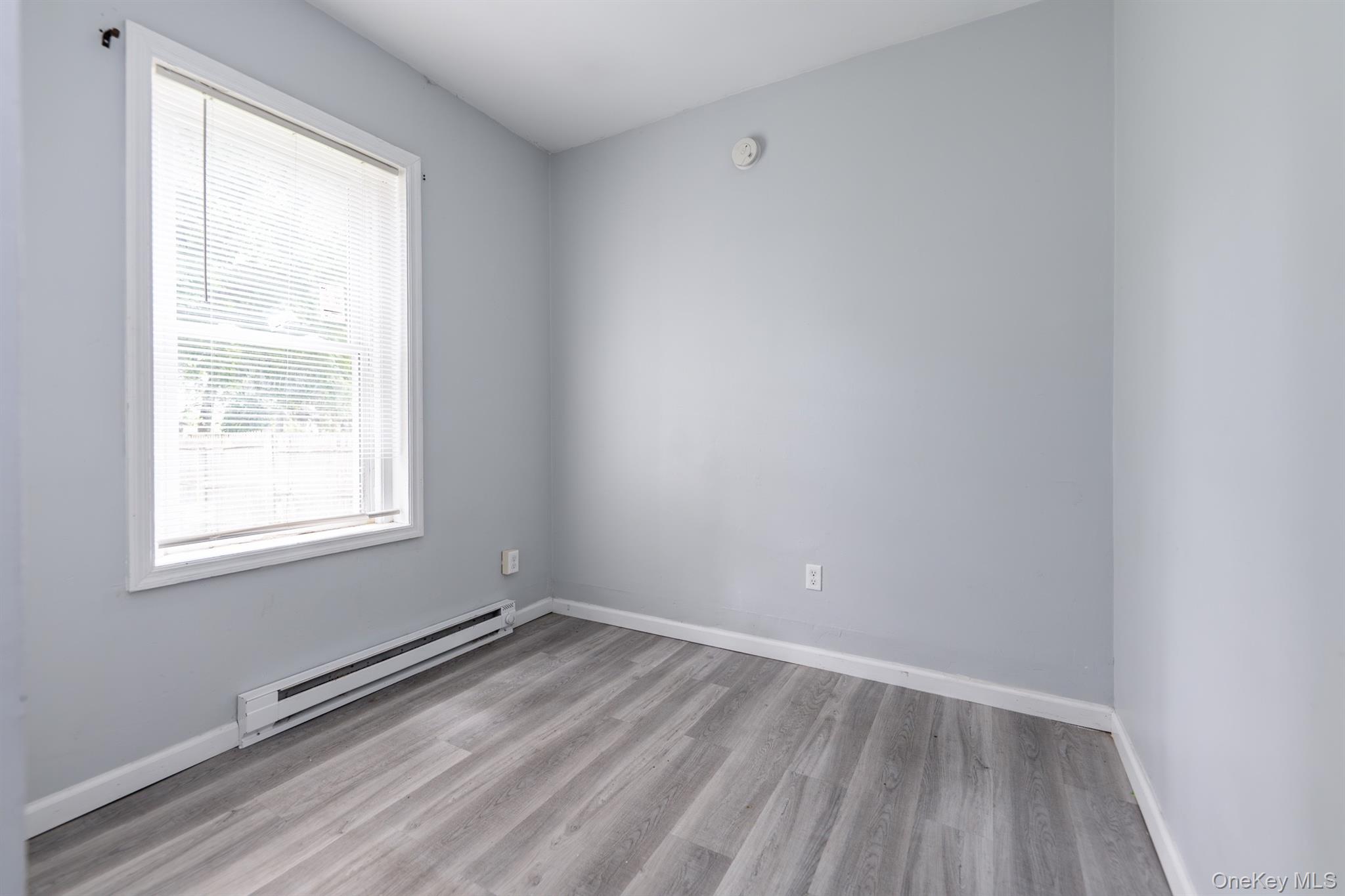 102 Henry Street – For Sale photo 14
