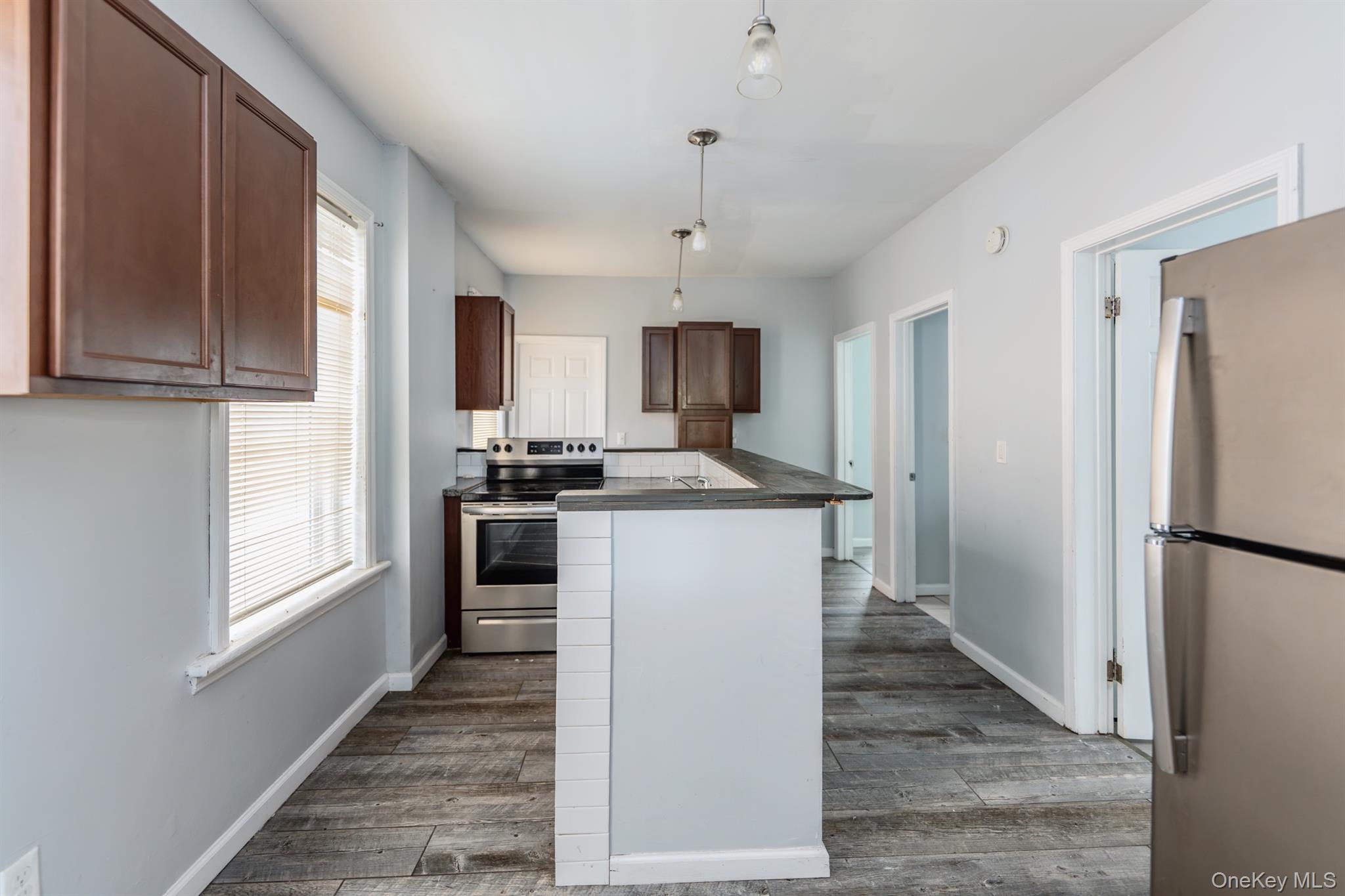102 Henry Street – For Sale photo 6