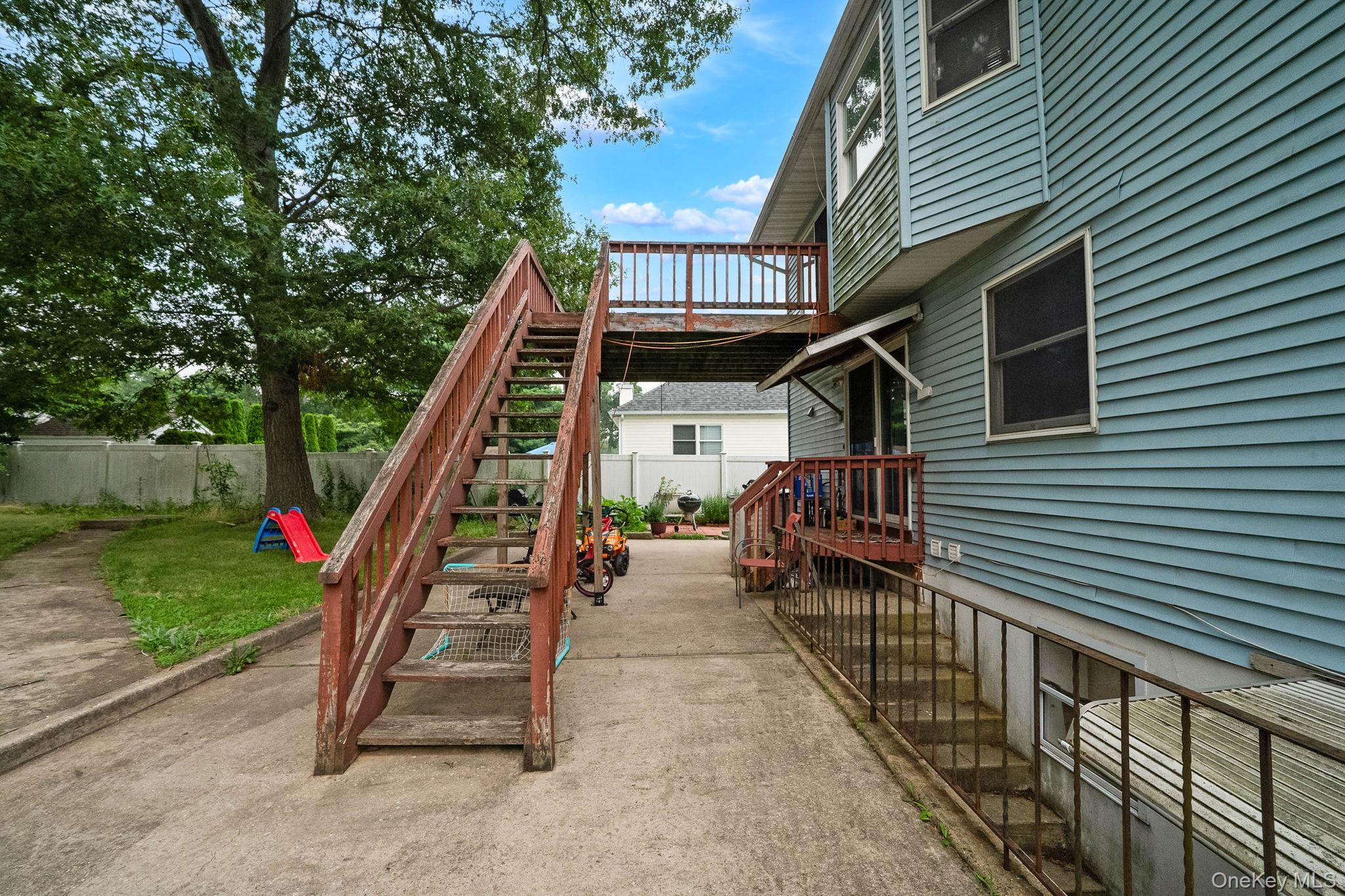 107 Cedar Oaks Avenue – For Sale photo 32